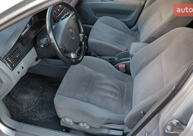 Серый Шевроле Лачетти, объемом двигателя 1.79 л и пробегом 106 тыс. км за 4000 $, фото 23 на Automoto.ua