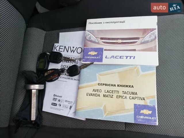 Серый Шевроле Лачетти, объемом двигателя 1.8 л и пробегом 200 тыс. км за 5499 $, фото 23 на Automoto.ua
