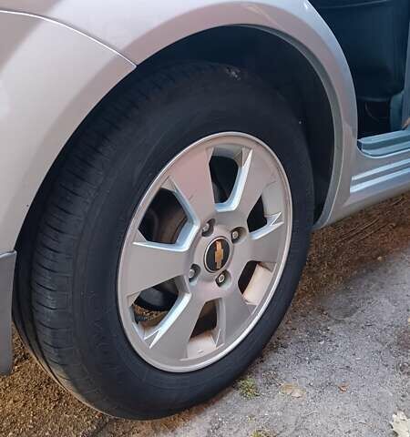 Серый Шевроле Лачетти, объемом двигателя 1.8 л и пробегом 141 тыс. км за 5200 $, фото 8 на Automoto.ua