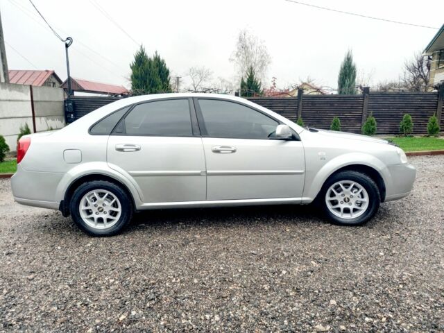 Сірий Шевроле Лачетті, об'ємом двигуна 1.8 л та пробігом 110 тис. км за 5000 $, фото 3 на Automoto.ua