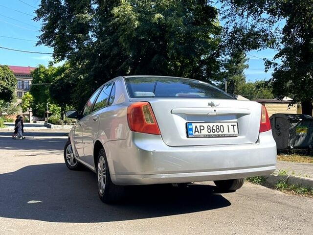 Серый Шевроле Лачетти, объемом двигателя 1.6 л и пробегом 240 тыс. км за 2700 $, фото 3 на Automoto.ua