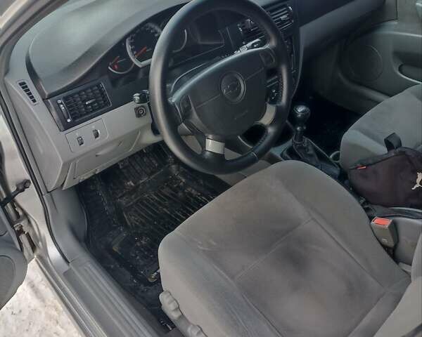 Сірий Шевроле Лачетті, об'ємом двигуна 1.8 л та пробігом 241 тис. км за 4000 $, фото 8 на Automoto.ua