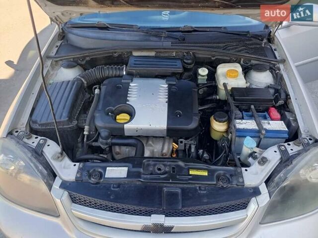 Серый Шевроле Лачетти, объемом двигателя 1.8 л и пробегом 193 тыс. км за 5400 $, фото 9 на Automoto.ua