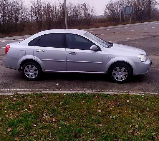 Сірий Шевроле Лачетті, об'ємом двигуна 1.8 л та пробігом 250 тис. км за 4000 $, фото 3 на Automoto.ua