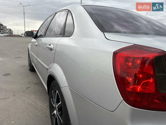 Серый Шевроле Лачетти, объемом двигателя 1.8 л и пробегом 224 тыс. км за 3999 $, фото 6 на Automoto.ua