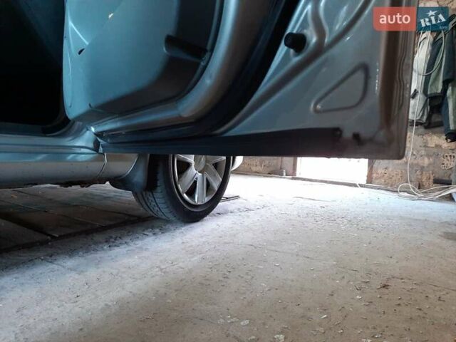 Серый Шевроле Лачетти, объемом двигателя 1.8 л и пробегом 191 тыс. км за 4800 $, фото 20 на Automoto.ua