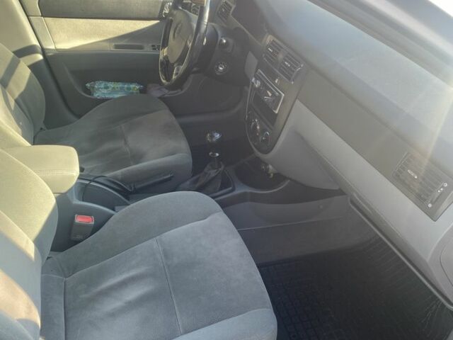 Серый Шевроле Лачетти, объемом двигателя 1.8 л и пробегом 142 тыс. км за 5000 $, фото 5 на Automoto.ua