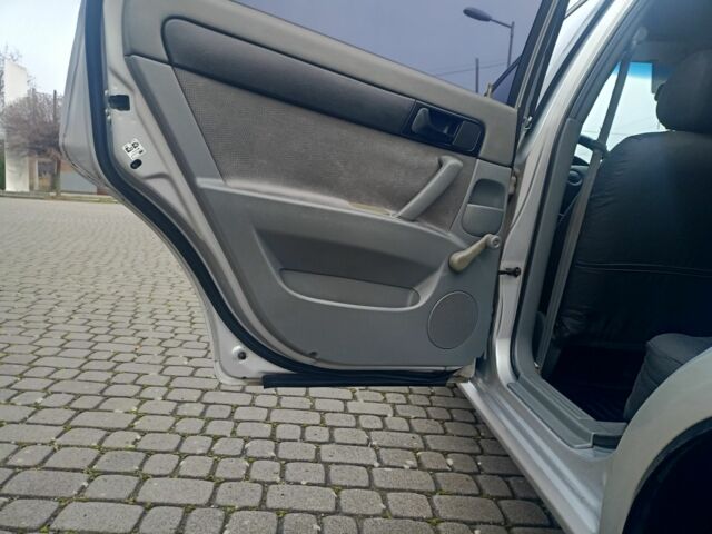 Серый Шевроле Лачетти, объемом двигателя 1.6 л и пробегом 322 тыс. км за 3300 $, фото 13 на Automoto.ua