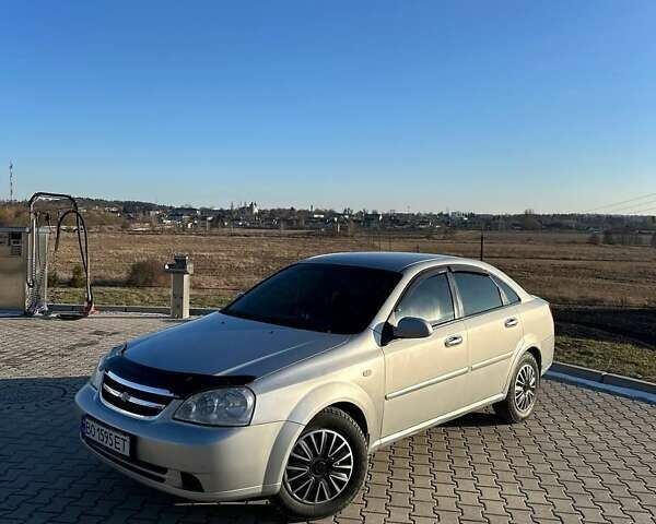 Серый Шевроле Лачетти, объемом двигателя 1.8 л и пробегом 170 тыс. км за 2999 $, фото 3 на Automoto.ua