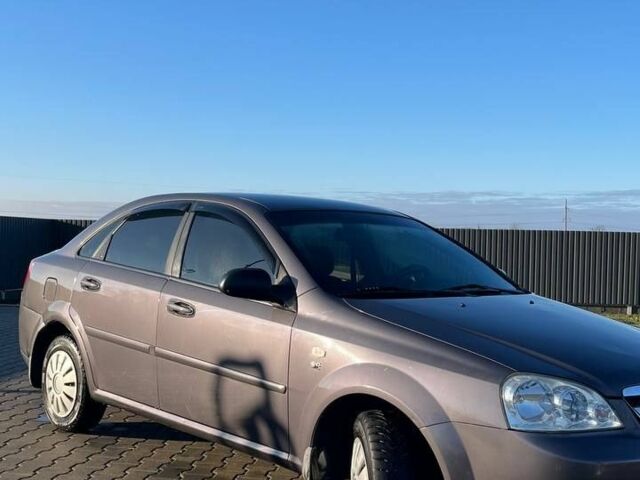 Серый Шевроле Лачетти, объемом двигателя 1.6 л и пробегом 248 тыс. км за 4400 $, фото 1 на Automoto.ua