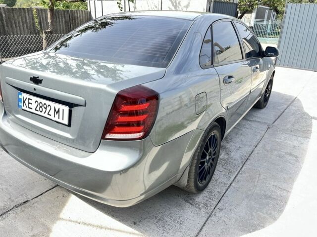 Серый Шевроле Лачетти, объемом двигателя 1.8 л и пробегом 236 тыс. км за 4800 $, фото 3 на Automoto.ua