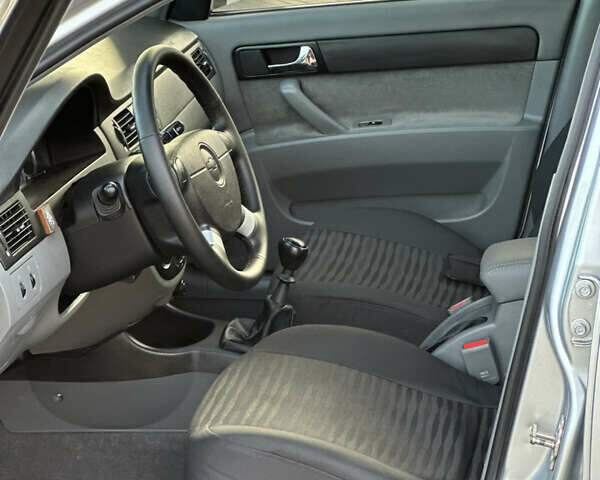 Шевроле Лачетти 2010 в Павлограде на Automoto.ua Серый Шевроле Лачетти, объемом двигателя 1.8 л и пробегом 64 тыс. км за 6150 $, фото 44 на Automoto.ua