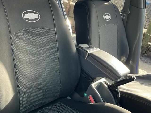 Серый Шевроле Лачетти, объемом двигателя 1.6 л и пробегом 248 тыс. км за 4400 $, фото 23 на Automoto.ua