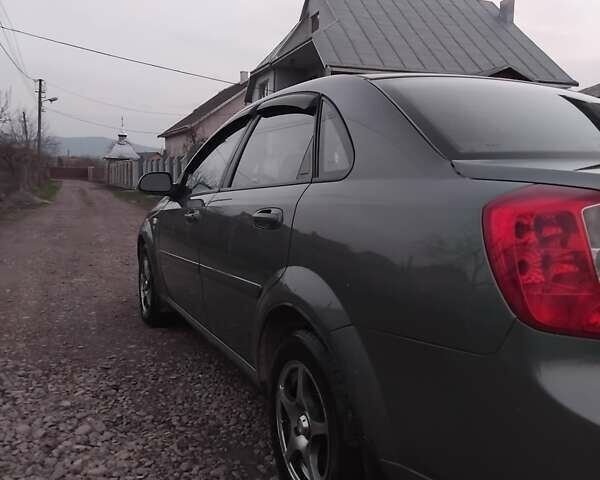 Серый Шевроле Лачетти, объемом двигателя 1.6 л и пробегом 111 тыс. км за 5500 $, фото 9 на Automoto.ua