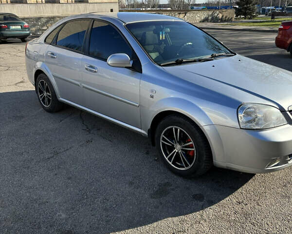 Сірий Шевроле Лачетті, об'ємом двигуна 1.6 л та пробігом 116 тис. км за 5700 $, фото 2 на Automoto.ua