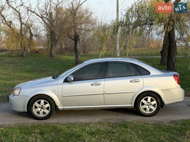 Серый Шевроле Лачетти, объемом двигателя 1.8 л и пробегом 290 тыс. км за 4500 $, фото 6 на Automoto.ua