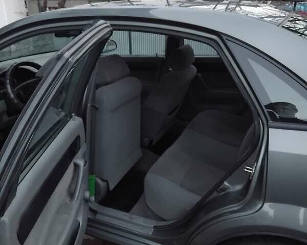 Серый Шевроле Лачетти, объемом двигателя 1.6 л и пробегом 111 тыс. км за 5500 $, фото 2 на Automoto.ua