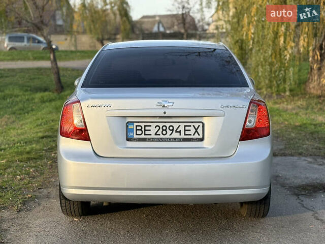 Серый Шевроле Лачетти, объемом двигателя 1.8 л и пробегом 290 тыс. км за 4500 $, фото 5 на Automoto.ua