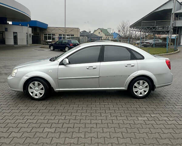 Серый Шевроле Лачетти, объемом двигателя 1.8 л и пробегом 250 тыс. км за 4600 $, фото 2 на Automoto.ua