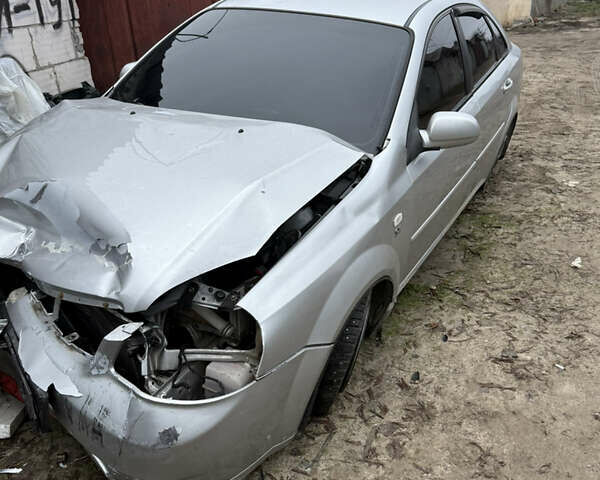 Серый Шевроле Лачетти, объемом двигателя 1.8 л и пробегом 260 тыс. км за 2500 $, фото 2 на Automoto.ua