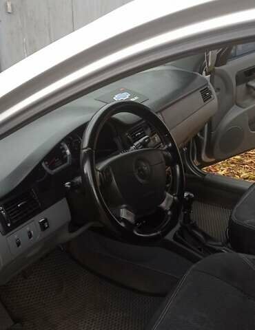 Серый Шевроле Лачетти, объемом двигателя 1.6 л и пробегом 210 тыс. км за 5200 $, фото 11 на Automoto.ua