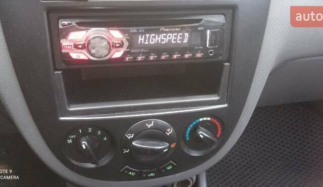 Серый Шевроле Лачетти, объемом двигателя 1.6 л и пробегом 210 тыс. км за 5200 $, фото 13 на Automoto.ua