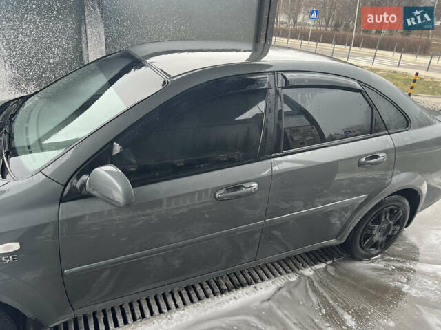 Серый Шевроле Лачетти, объемом двигателя 1.6 л и пробегом 252 тыс. км за 4500 $, фото 6 на Automoto.ua