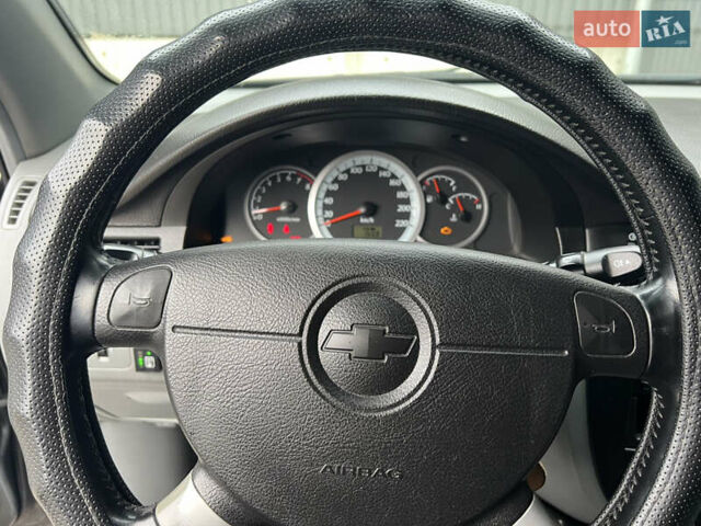 Серый Шевроле Лачетти, объемом двигателя 1.6 л и пробегом 252 тыс. км за 4500 $, фото 19 на Automoto.ua