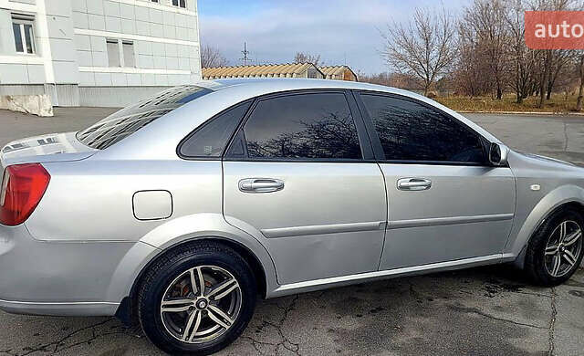 Серый Шевроле Лачетти, объемом двигателя 1.6 л и пробегом 180 тыс. км за 3100 $, фото 3 на Automoto.ua