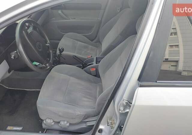 Серый Шевроле Лачетти, объемом двигателя 1.6 л и пробегом 210 тыс. км за 4100 $, фото 2 на Automoto.ua
