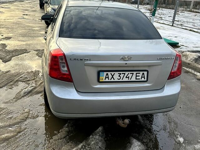 Серый Шевроле Лачетти, объемом двигателя 1.8 л и пробегом 240 тыс. км за 3800 $, фото 3 на Automoto.ua