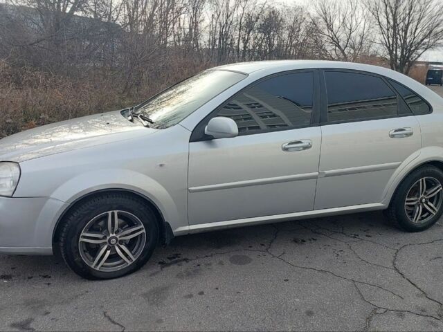 Сірий Шевроле Лачетті, об'ємом двигуна 1.6 л та пробігом 214 тис. км за 3950 $, фото 1 на Automoto.ua