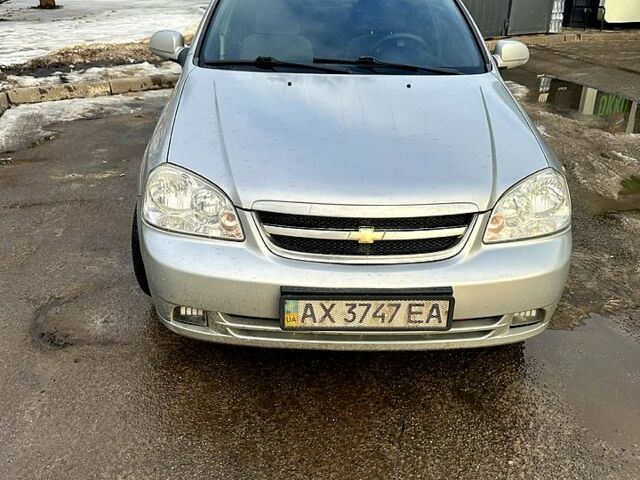 Серый Шевроле Лачетти, объемом двигателя 1.8 л и пробегом 240 тыс. км за 3800 $, фото 2 на Automoto.ua