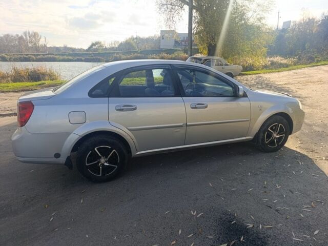 Серый Шевроле Лачетти, объемом двигателя 1.6 л и пробегом 234 тыс. км за 4500 $, фото 7 на Automoto.ua