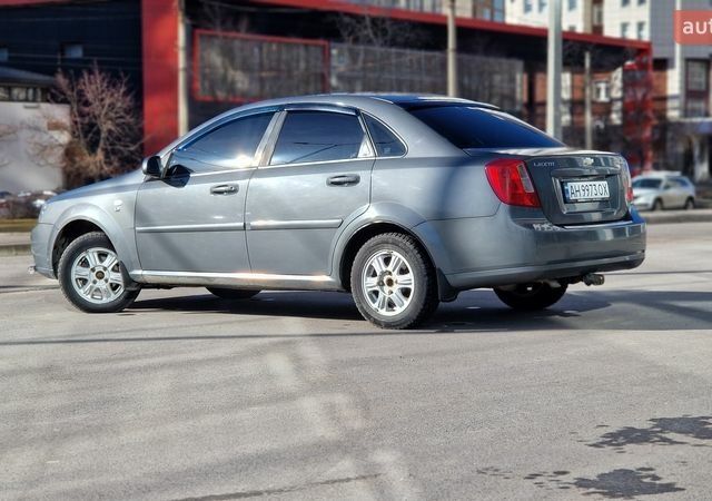 Серый Шевроле Лачетти, объемом двигателя 1.8 л и пробегом 123 тыс. км за 5700 $, фото 11 на Automoto.ua