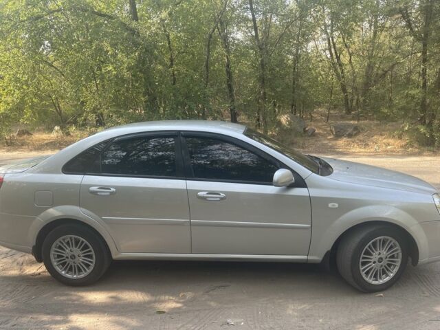 Серый Шевроле Лачетти, объемом двигателя 1.8 л и пробегом 220 тыс. км за 4600 $, фото 1 на Automoto.ua