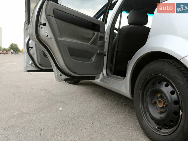 Серый Шевроле Лачетти, объемом двигателя 1.6 л и пробегом 170 тыс. км за 6500 $, фото 12 на Automoto.ua