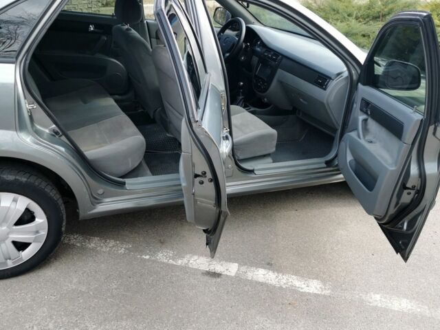 Сірий Шевроле Лачетті, об'ємом двигуна 1.5 л та пробігом 190 тис. км за 4200 $, фото 1 на Automoto.ua