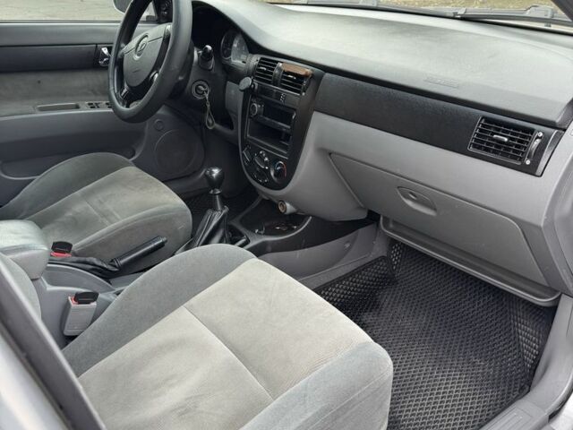 Шевроле Лачетти 2014 в Полтаве на Automoto.ua Серый Шевроле Лачетти, объемом двигателя 1.5 л и пробегом 200 тыс. км за 4400 $, фото 9 на Automoto.ua