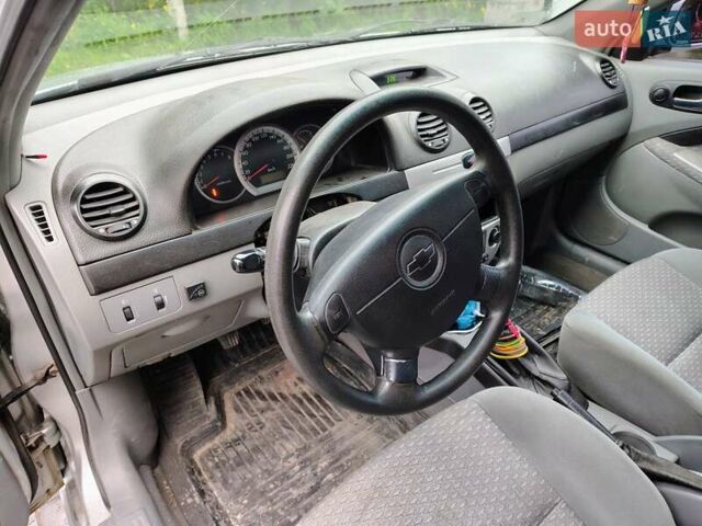 Серый Шевроле Лачетти, объемом двигателя 1.8 л и пробегом 263 тыс. км за 3100 $, фото 9 на Automoto.ua