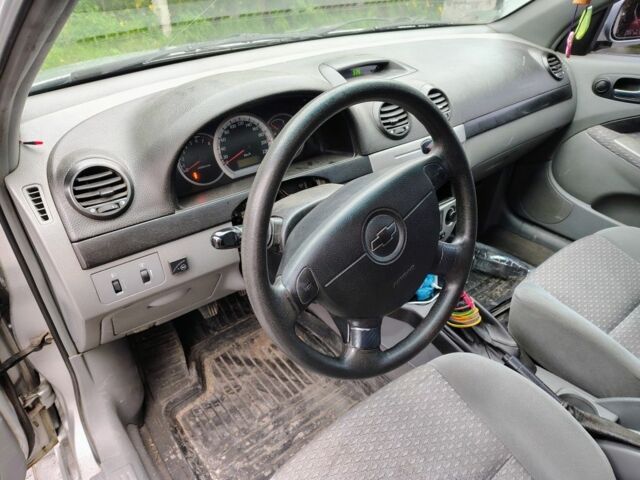 Серый Шевроле Лачетти, объемом двигателя 1.8 л и пробегом 250 тыс. км за 3100 $, фото 6 на Automoto.ua