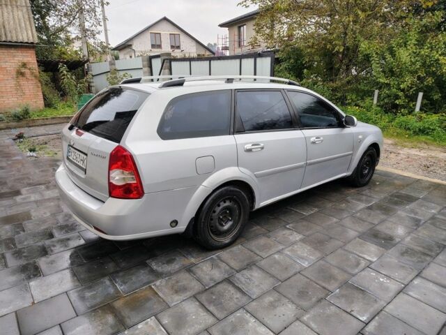 Серый Шевроле Лачетти, объемом двигателя 1.8 л и пробегом 250 тыс. км за 3100 $, фото 3 на Automoto.ua