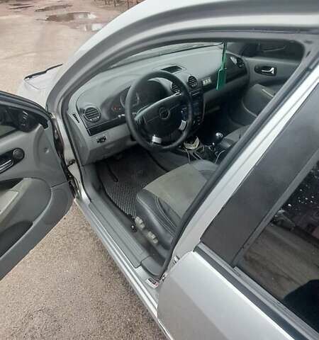 Серый Шевроле Лачетти, объемом двигателя 1.79 л и пробегом 250 тыс. км за 4100 $, фото 8 на Automoto.ua