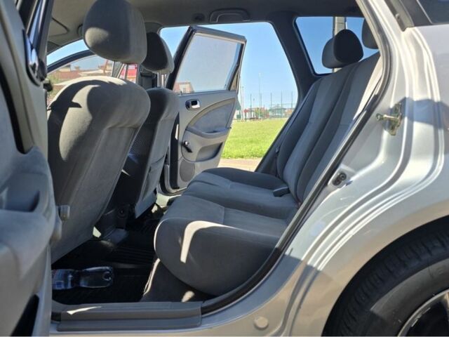 Серый Шевроле Лачетти, объемом двигателя 1.8 л и пробегом 167 тыс. км за 4000 $, фото 19 на Automoto.ua