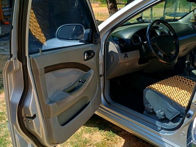 Серый Шевроле Лачетти, объемом двигателя 1.8 л и пробегом 182 тыс. км за 3000 $, фото 11 на Automoto.ua