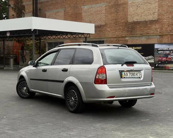 Серый Шевроле Лачетти, объемом двигателя 1.8 л и пробегом 278 тыс. км за 2950 $, фото 3 на Automoto.ua