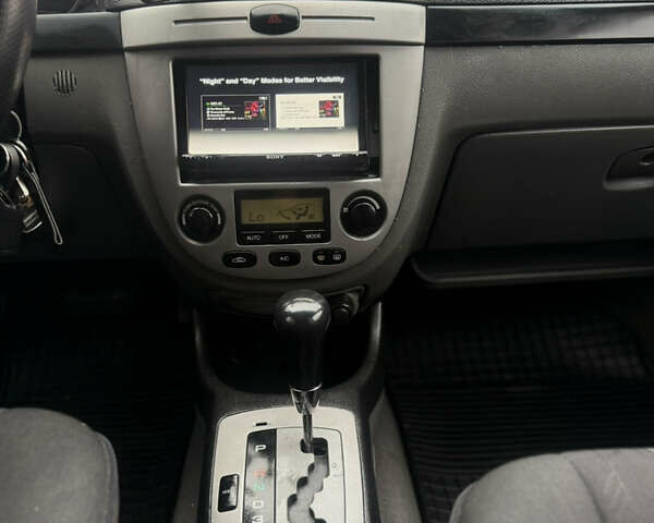 Серый Шевроле Лачетти, объемом двигателя 1.8 л и пробегом 278 тыс. км за 2950 $, фото 16 на Automoto.ua