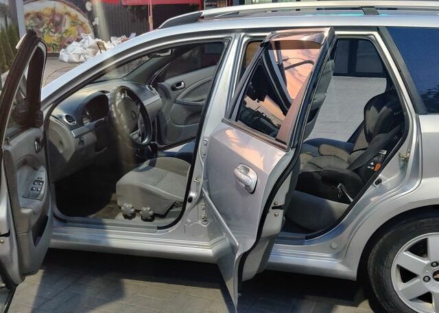 Серый Шевроле Лачетти, объемом двигателя 1.8 л и пробегом 190 тыс. км за 4500 $, фото 14 на Automoto.ua