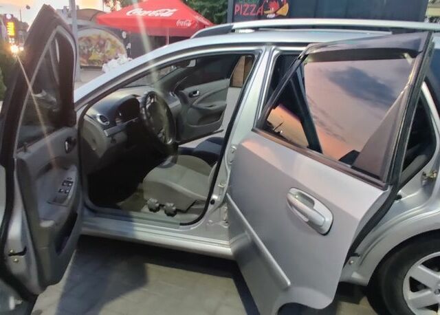 Серый Шевроле Лачетти, объемом двигателя 1.8 л и пробегом 190 тыс. км за 4500 $, фото 15 на Automoto.ua