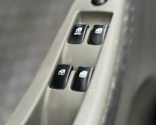 Серый Шевроле Лачетти, объемом двигателя 1.8 л и пробегом 278 тыс. км за 2999 $, фото 16 на Automoto.ua